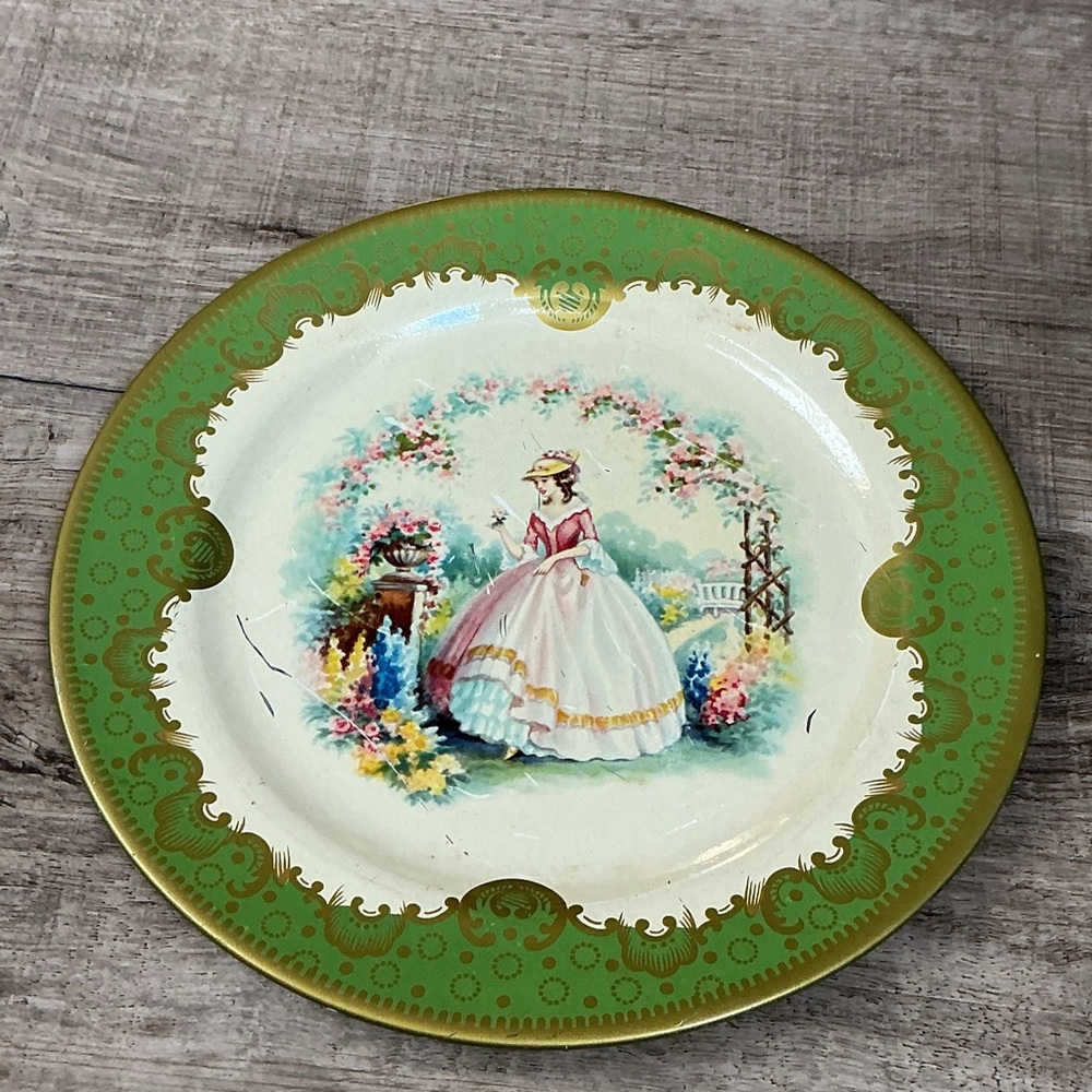 Baret Ware England Lithograph Tin Plate Victorian Lady Scene Arbour Green Trim